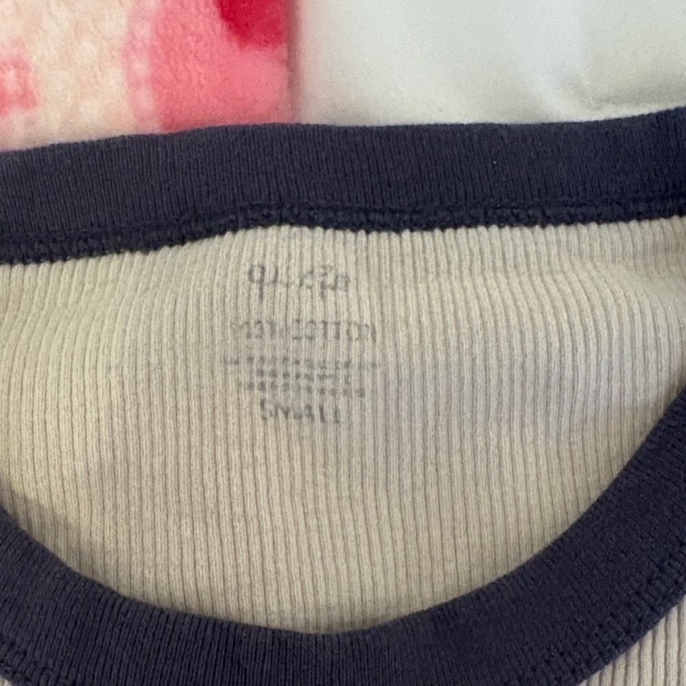 Brandy Melville Navy and Beige Raglan Tee - Picture 2 of 2